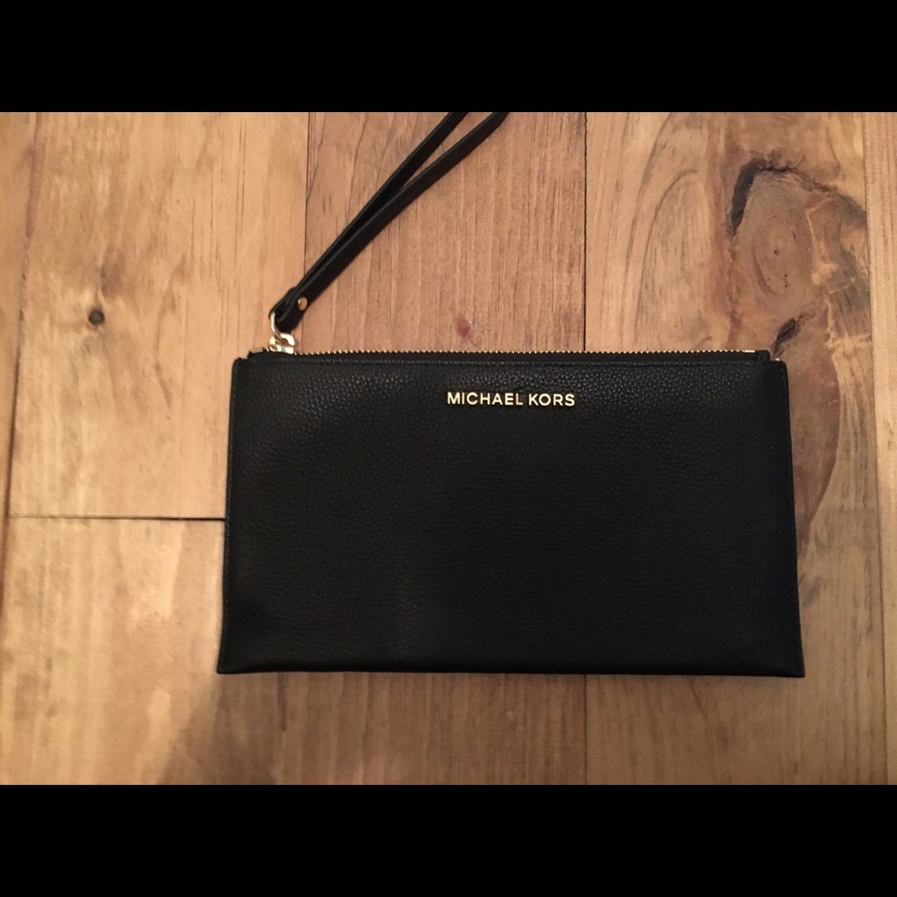 Michael Kors Wristlet